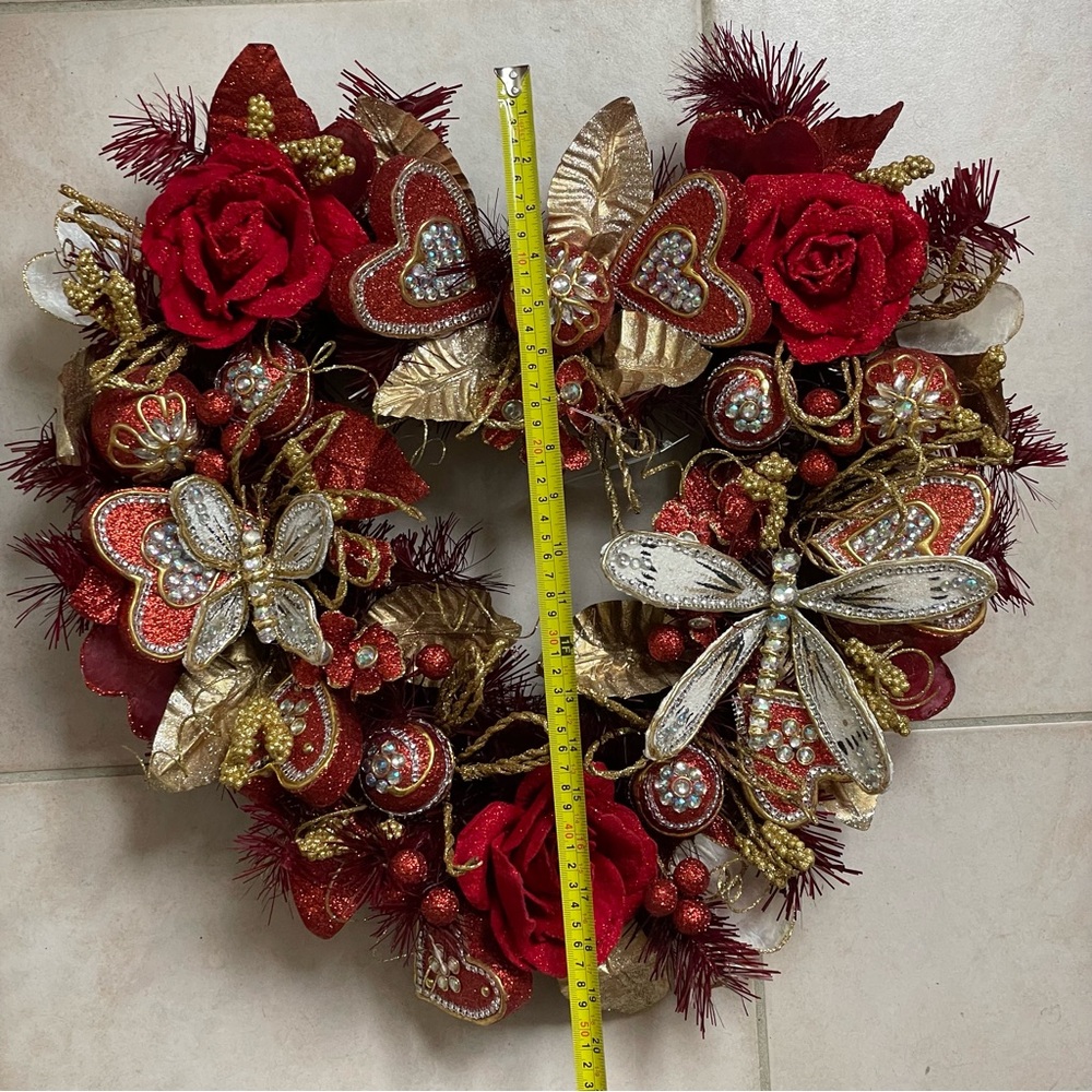 Valentine’s Day Heart Shaped Wreath - Picture 7 of 7